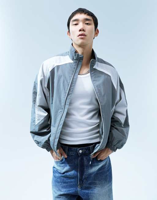 Bershka – Windjacke in Grau mit kontrastierenden Einsätzen
