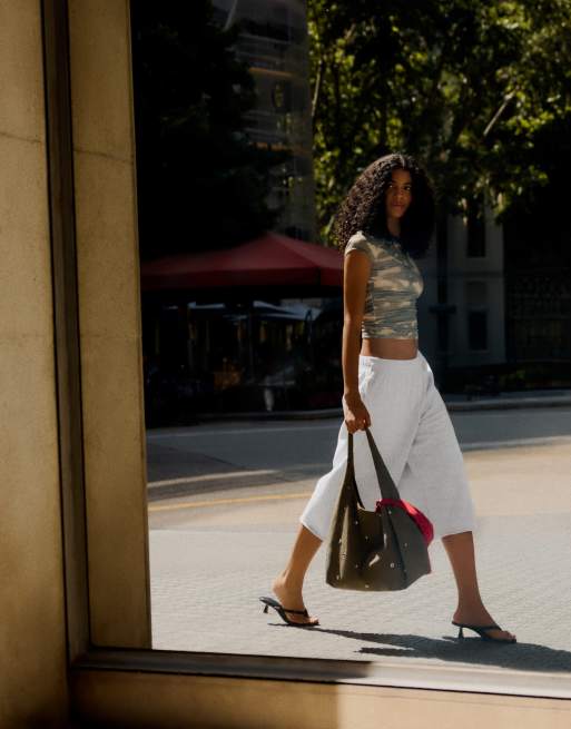 Bershka - Zachte bermudashorts in lichtgrijs, 4 van 6
