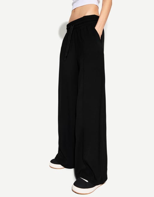 Bershka - Zachte broek met wijde pijpen in zwart, 4 van 4