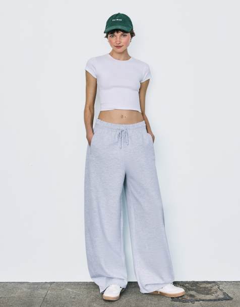 Bershka - Zachte broek met wijde ronde pijpen in grijs - view 1