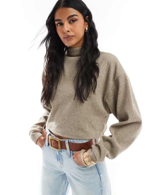 Bershka - Zachte hoogsluitende top in taupe