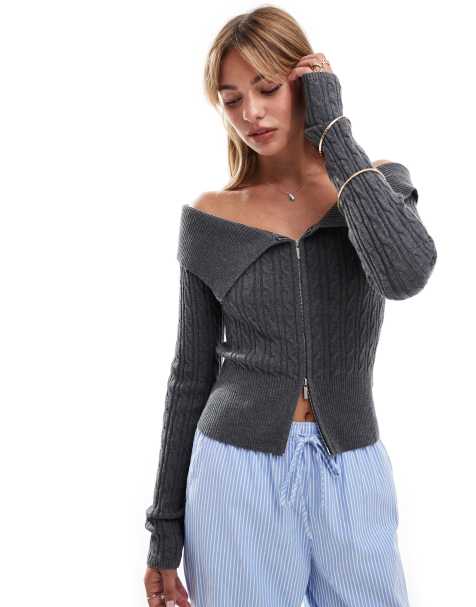 Bershka – Zapinany na zamek szary dzianinowy sweter o warkoczowym splocie z dekoltem bardot - view 1
