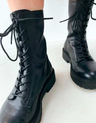 zip biker boots