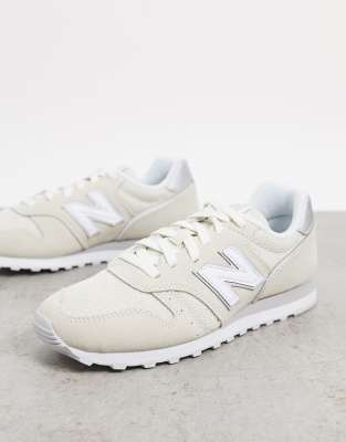 New balance бежевые. Кроссовки new balance 574 бежевые. Нью бэланс 574 бежевые. New balance бежевые. New balance 574 женские бежевые 2017.