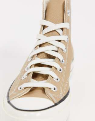 converse chuck 70 hi trainers in sand