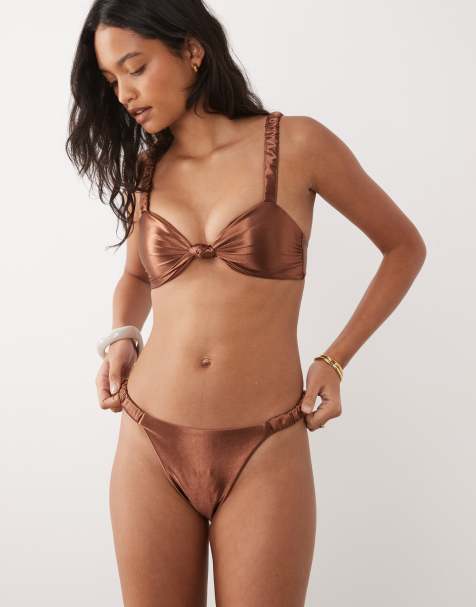 Bikini color bronce de braguitas brasileñas y top con detalle anudado en la parte delantera de tejido metalizado exclusivo de The Frolic - view 1
