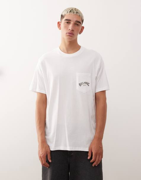 Billabong – Stacked – T-Shirt in Weiß mit Brusttasche und gebogenem Stapel-Logo - view 1
