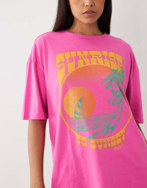 Billabong sunrise print beach t-shirt in hot pink, 3 of 4