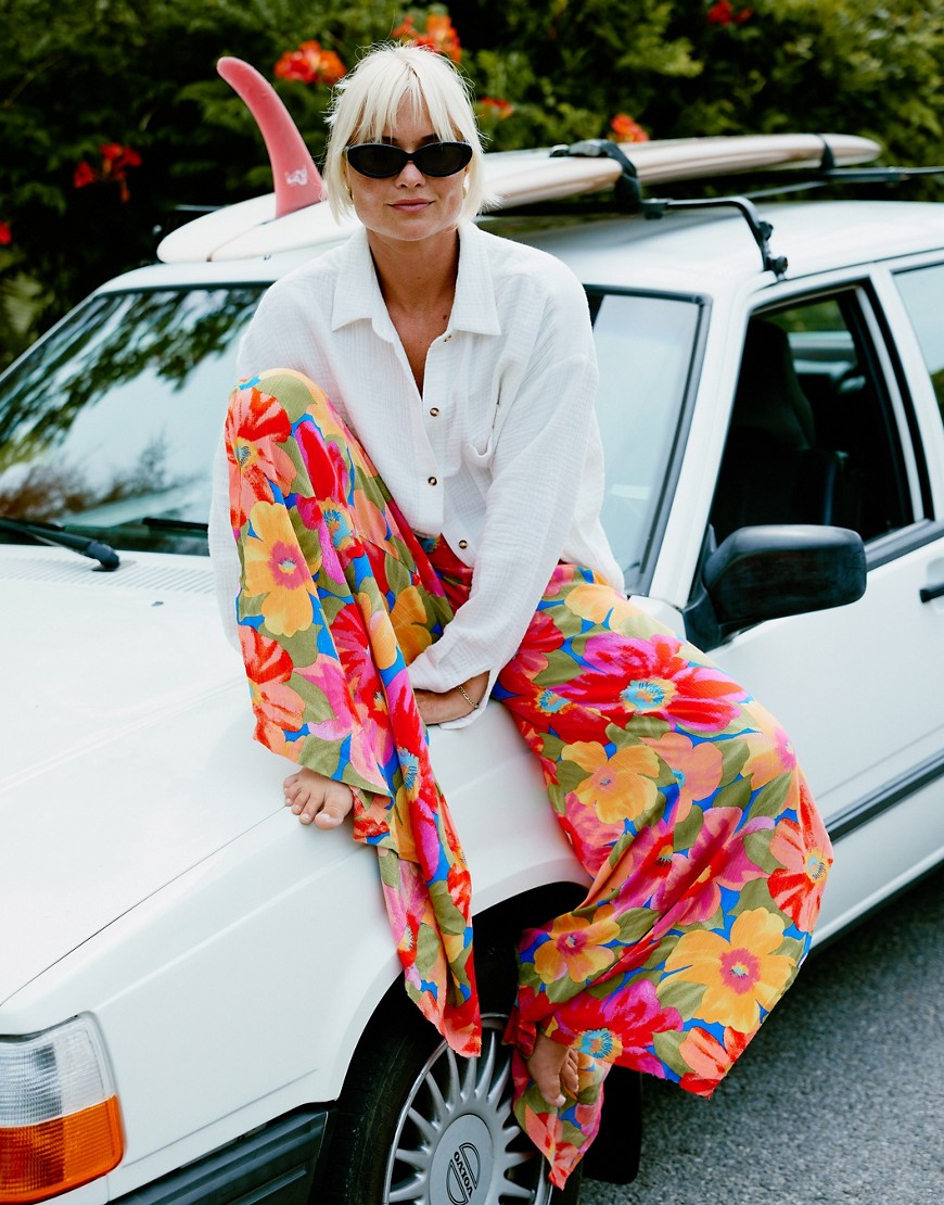 Billabong X Amanda Djerf Split Spirit beach trouser in retro flower print - MULTI