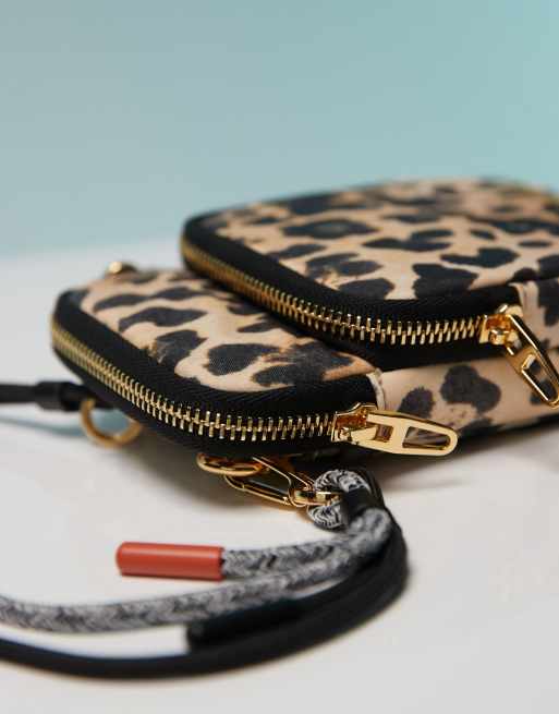 BIMBA Y LOLA - Lille crossbody-taske i nylon med leopardprint, 3 af 4