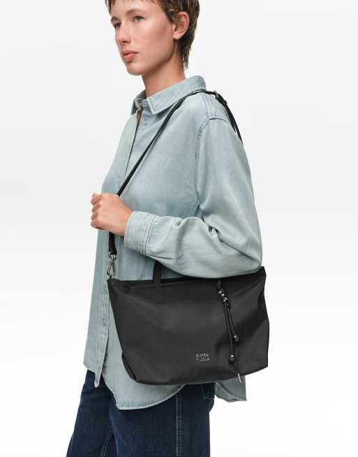 Bimba Y Lola sac shopping moyen en nylon noir, 2 de 4