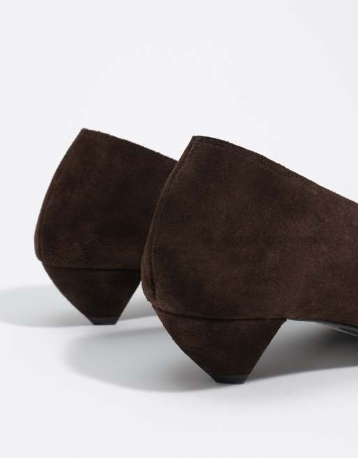 Bimba Y Lola Wildleder-Pumps mit niedrigem Absatz in Dunkelbraun, 7 von 7