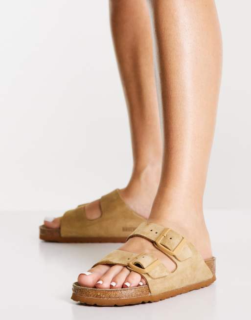 Birkenstock - Arizona - Platte sandalen van suède in latte crème, 2 van 4