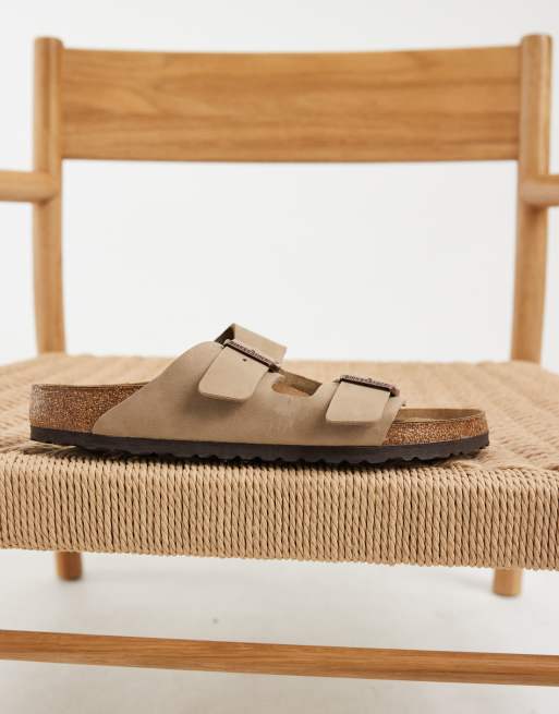 Birkenstock – Arizona – Sandalen aus geöltem Leder in Tabakbraun, 2 von 4