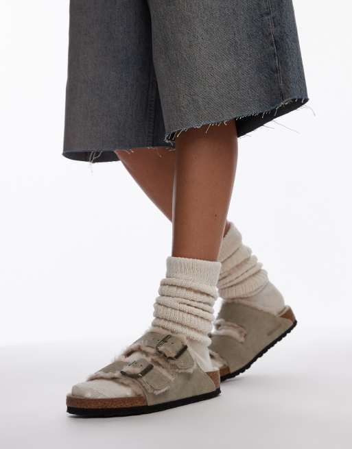 Birkenstock – Arizona – Wildleder-Sandalen in Taupe mit Lammfellfutter, 4 von 4