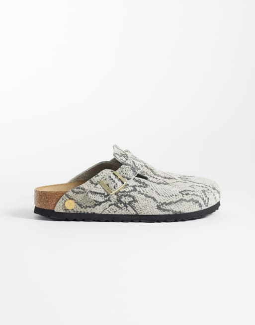 Birkenstock - Boston - Clogs i ruskind med slangeprint og nitter, 2 af 4
