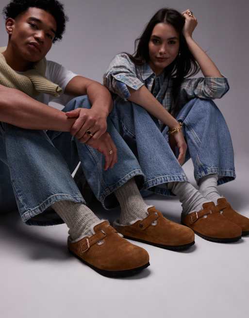 Birkenstock - Boston - Gyldenbrune unisex-clogs i ruskind med shearling-for, 2 af 4