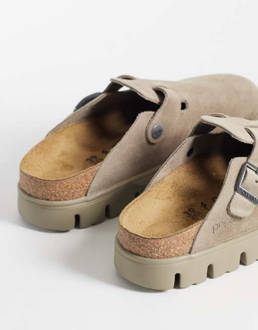 Birkenstock – Boston – Klobige Clogs aus Wildleder in Taupe, 4 von 4