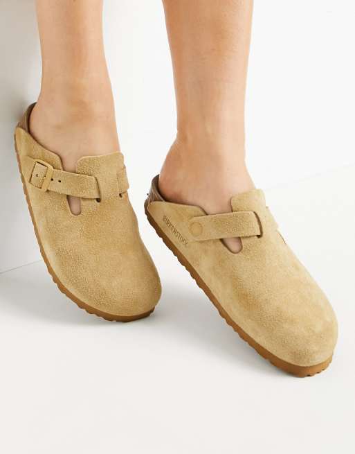 Birkenstock – Boston – Ljusbruna tofflor i mocka