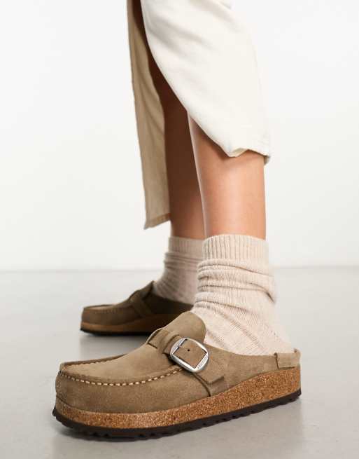 Birkenstock Buckley Muiltjes van suede in taupe bruin