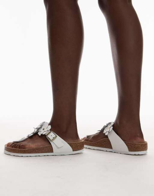 Birkenstock - Gizeh - Hvide sandaler i læder med blomsterapplikationer, 2 af 4