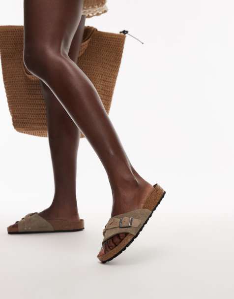 Birkenstock - Oita - Gevlochten sandalen in taupe - view 1