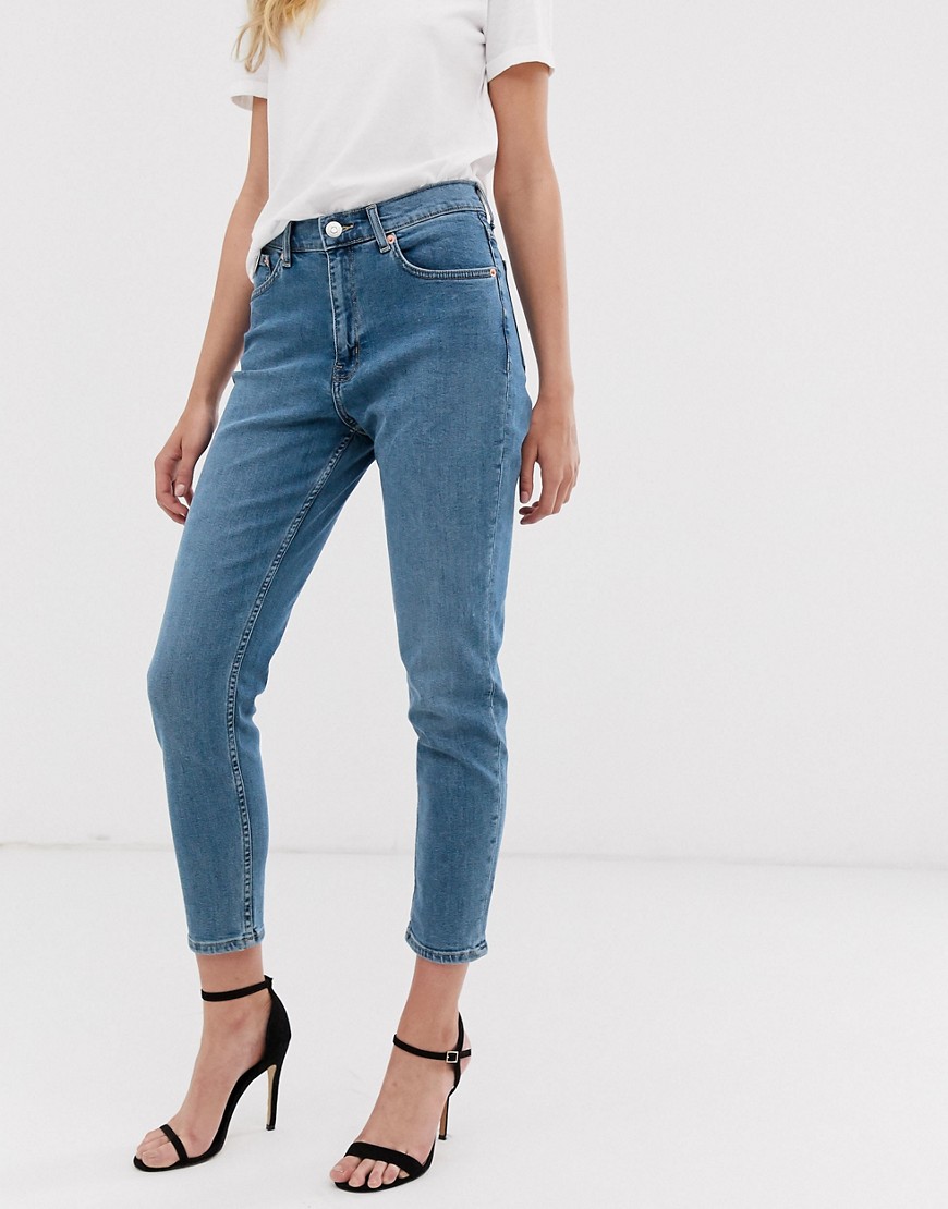 Blå højtaljede 80'er-jeans fra Mango