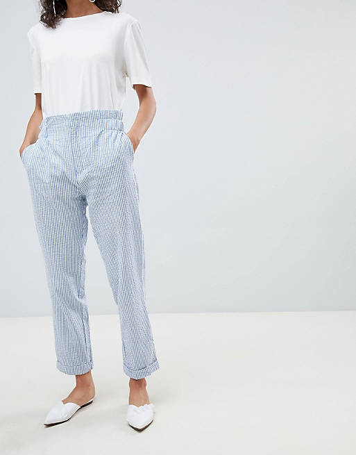 Blå hvide stribet bukser med talje fra Mango | ASOS