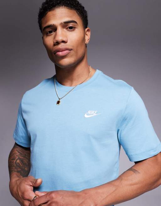 Blå T-shirt fra Nike Club