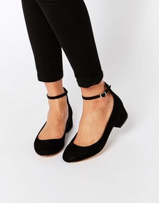low heeled ballet shoes
