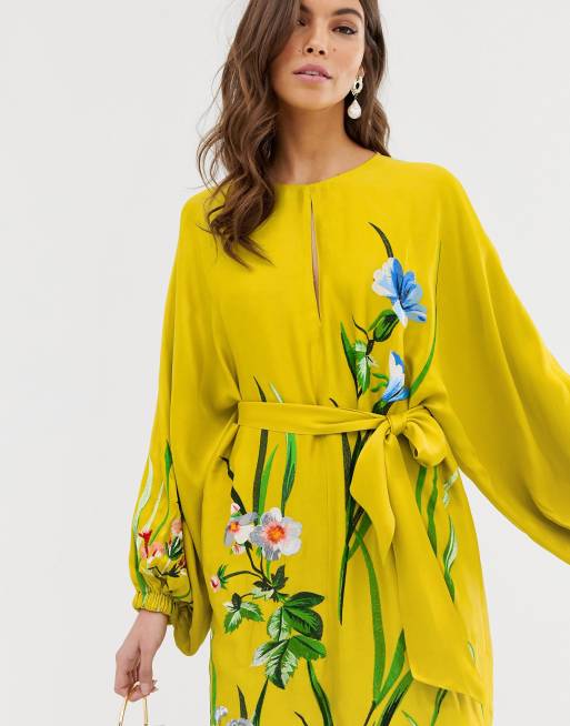 Blomstret midikjole i satin med bælte fra ASOS EDITION, 3 af 4