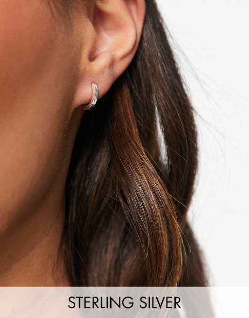 Flower Blooming Earrings - Luxury Jewelry Rental