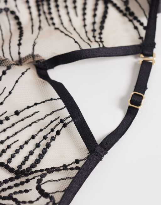 Bluebella - Amarosa - Slip nero con ricamo floreale e tassello aperto, 3 di 3