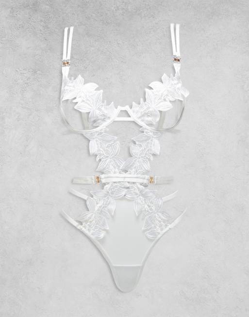Bluebella – Ophelia – Vit, virkad body med bygel och lövdesign