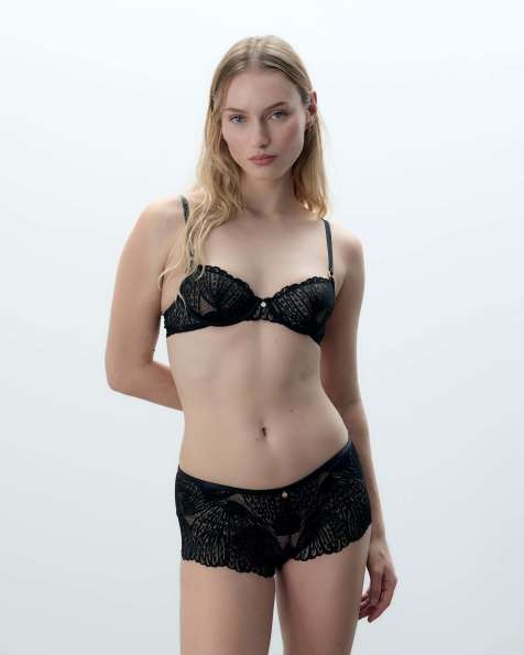 Bluebella Peyton wired bra and thong set - view 1