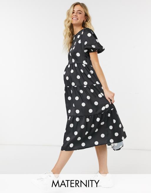 Blume Studio - Robe babydoll longue de maternité effet satiné à manches courtes - Pois noirs