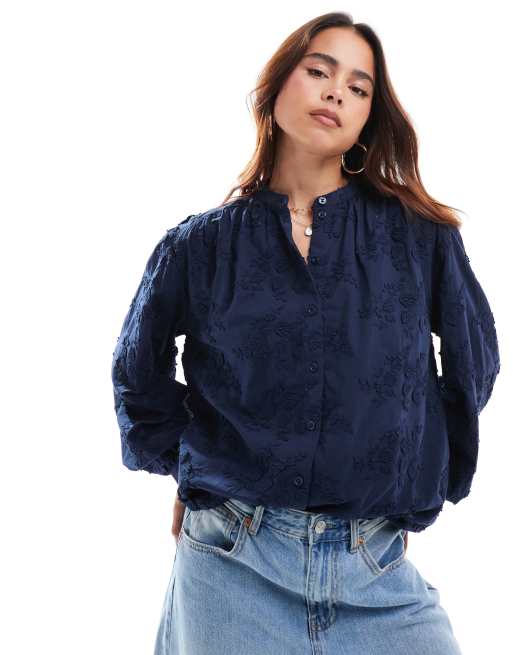 Blusa azul marino con bordado floral de & Other Stories, 2 de 4