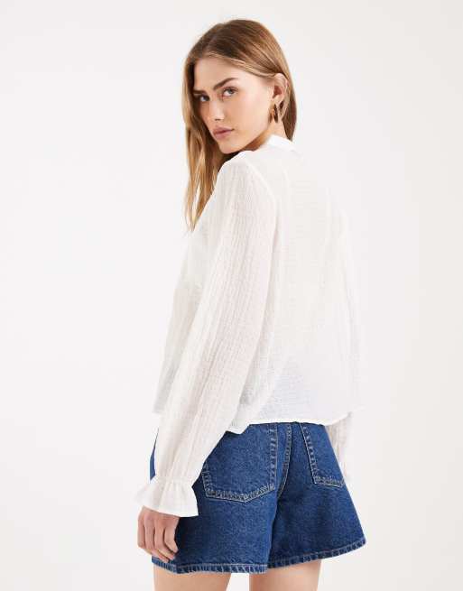 Blusa blanca con bordado floral de ONLY, 2 de 4