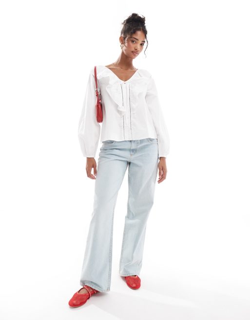 Blusa blanca con cuello de solapas con volante Ada de Nobody's Child, 4 de 4