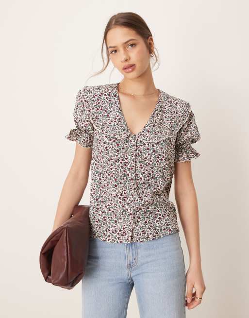 Blusa color crema con estampado de florecitas Emmie de Nobody's Child
