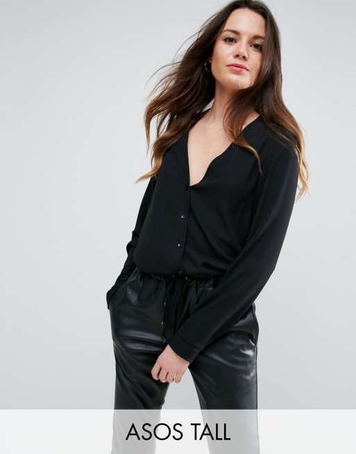 Blusa con cuello en V de ASOS TALL