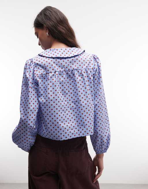 Blusa con estampado de lunares y cuello babero de Reclaimed Vintage, 4 de 4