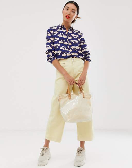 Blusa manga larga con estampado cisne en azul intenso de | ASOS