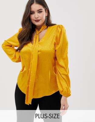 blusa escotada
