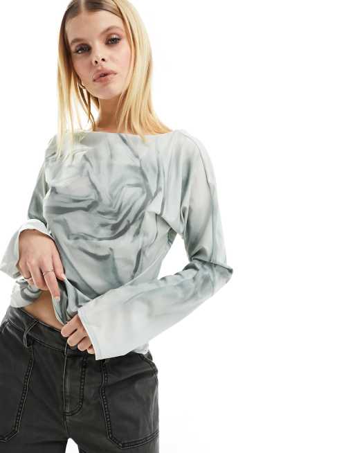 Blusa gris estampada con espalda escotada drapeada Derya de Weekday