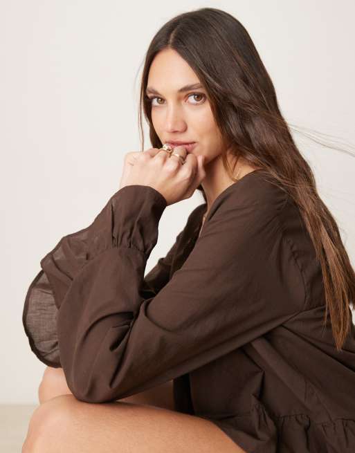 Blusa marrón chocolate de estilo boho con ribete de encaje de algodón de ASOS DESIGN, 2 de 4