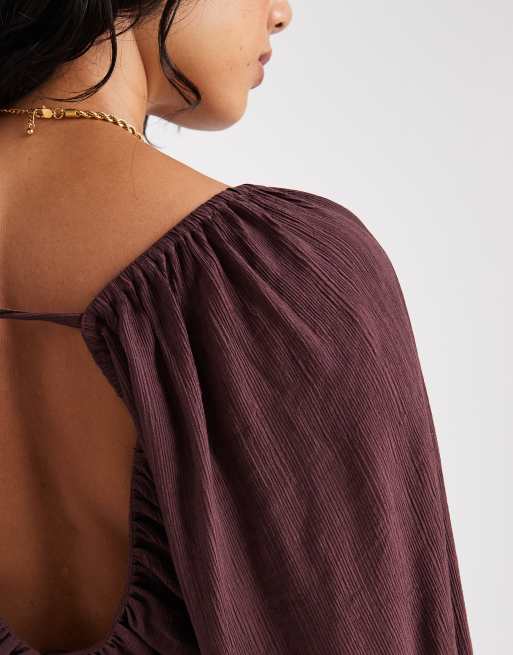 Blusa marrón moca de manga larga con cuello de pico de tejido efecto rugoso de ASOS DESIGN, 4 de 4