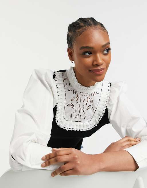 Blusa negra con diseño híbrido de canalé y canesú de encaje de River Island, 3 de 4