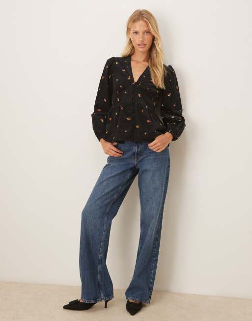 Blusa negra con florecitas de pana Starlight de Nobody's Child, 2 de 4