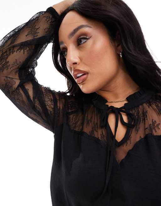Blusa negra con lazada al cuello y escote en forma de corazón de encaje de Yours, 3 de 4